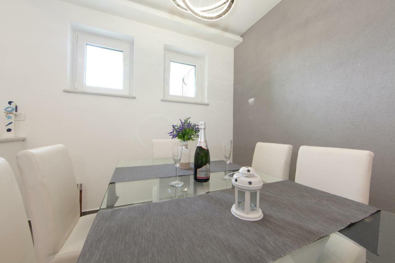 Deluxe Apartment F&M Tučepi Extérieur photo