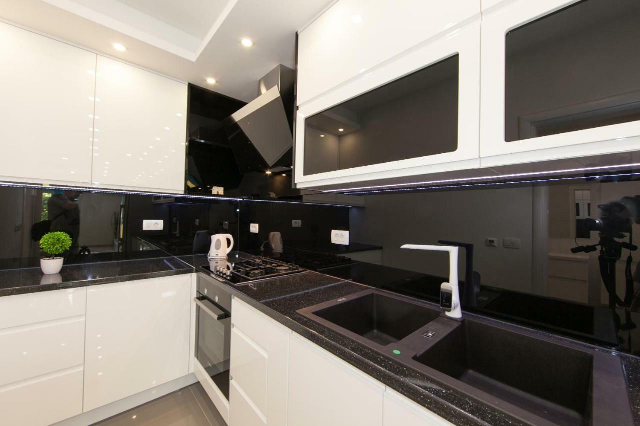 Deluxe Apartment F&M Tučepi Extérieur photo